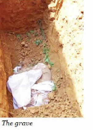 Suspected ritualists exhume corpse hours after burial in Ibadan, remove head and other vital organs (video) - Busy Tape